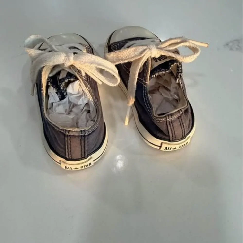 Size 5 Kids Converse All Star Great Condition